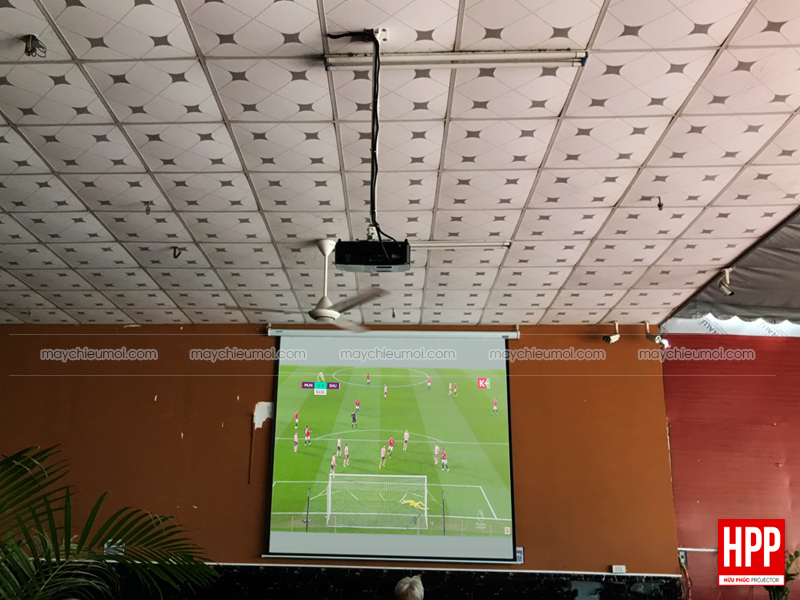 Hữu Phúc Projector lắp máy chiếu Optoma PX390 chiếu bóng đá